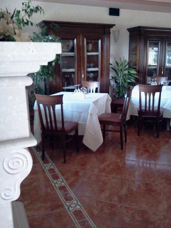 Albergo Al Portico Azzano Decimo エクステリア 写真