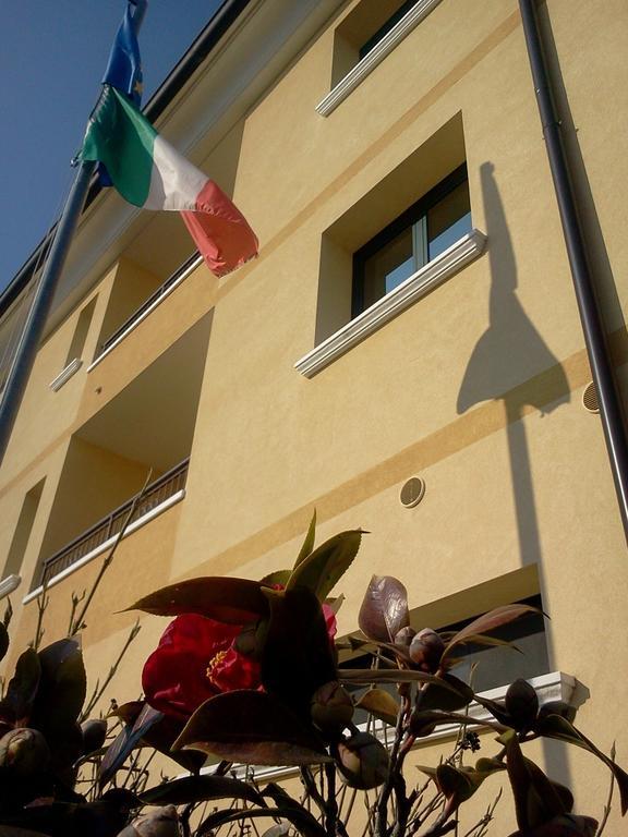 Albergo Al Portico Azzano Decimo エクステリア 写真