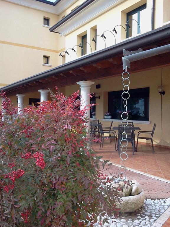 Albergo Al Portico Azzano Decimo エクステリア 写真